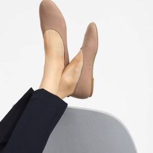 SOLD ❤️ Everlane Day Glove Leather Flats 8.5